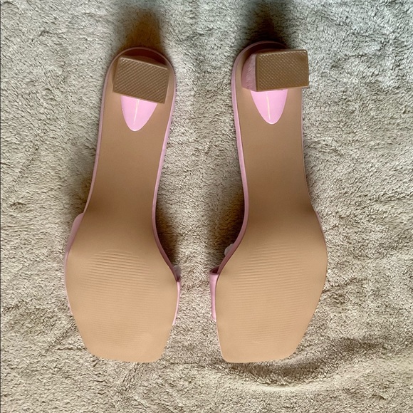 Pink slip on sandals with 2” block heel - Picture 3 of 6